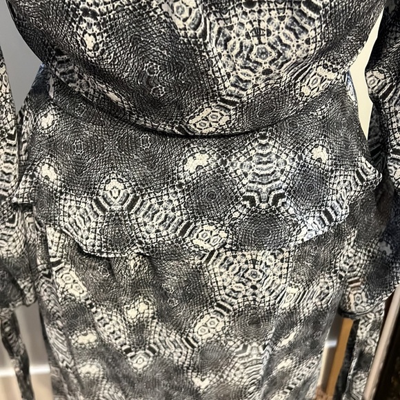 Dress - Picture 5 of 5